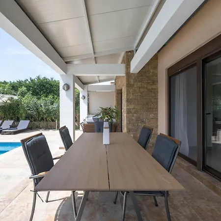 Oceana By Luxlikehome Villa