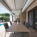 Oceana By Luxlikehome Villa