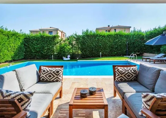Oceana By Luxlikehome Villa *