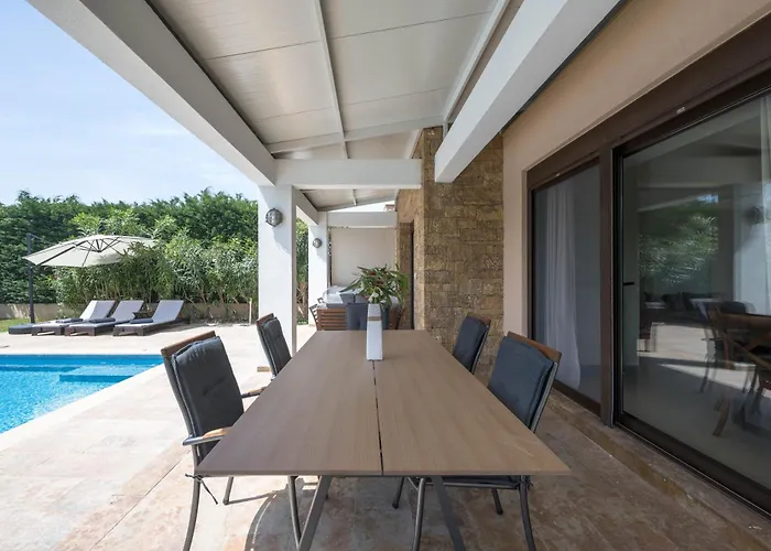 Oceana By Luxlikehome Villa